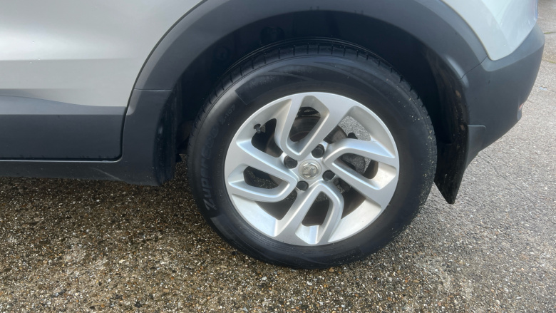 Vauxhall Crossland X 1.2T ecoTec [110] SE Nav 5dr [6 Speed] [S/S] Petrol Hatchback